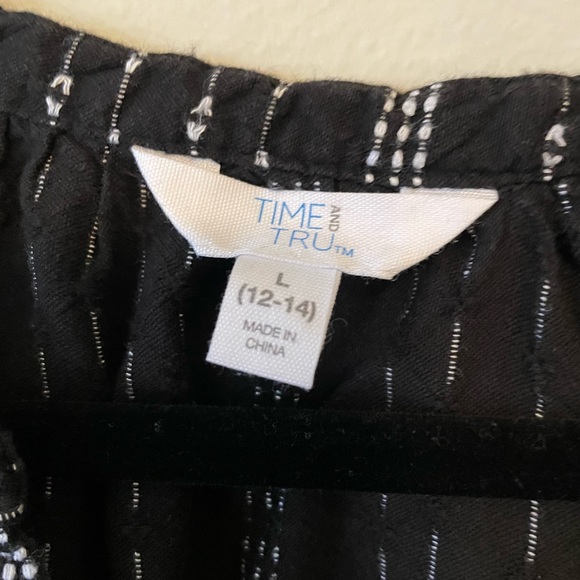 Top - Picture 2 of 2